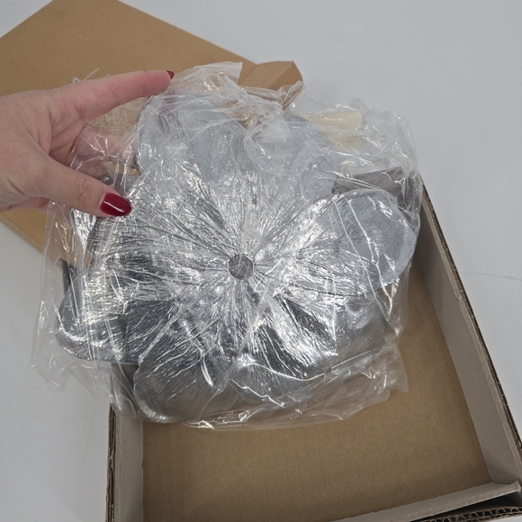 Michael Aram NEW Magnolia Plate Enamel Flower 112112 - Picture 3 of 5